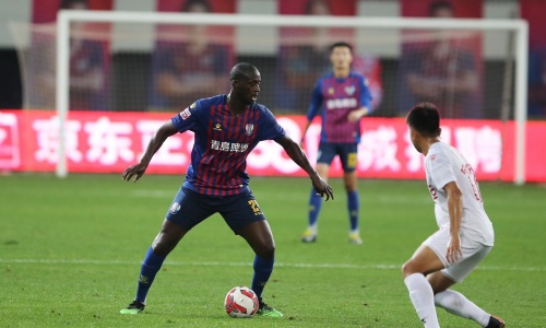 Chine : Yaya Touré et son club proches d’une montée historique en 1ère division