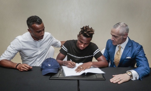 Chukwueze rejoint Eric Bailly chez Jay-Z