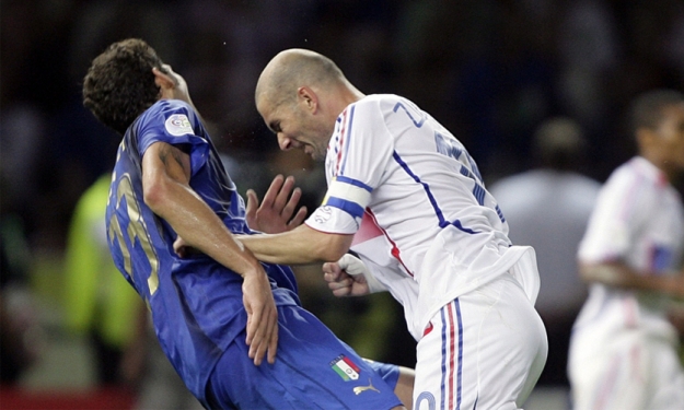 CM 2006: Coup de boule de Zidane, l'arbitre n'aurait "rien vue"