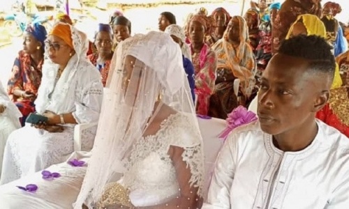 Coin du Bonheur : le meilleur buteur de la SOA s’est marié