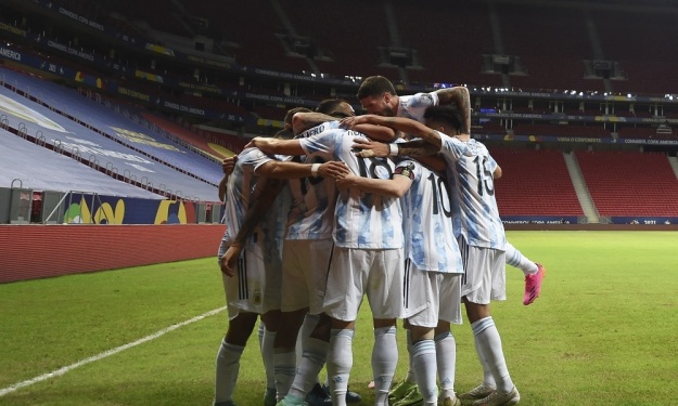 Copa América : L’Argentine domine l’Uruguay avec un grand Messi