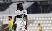 Copa Libertadores : Adebayor présente ses excuses après un High kick administré à son adversaire (vidéo)