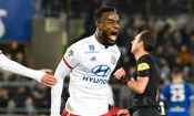 Cornet offre la victoire à Lyon