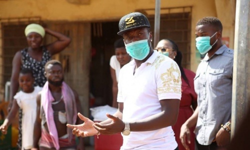 Coronavirus : Asamoah Gyan se soigne avec les feuilles de neem