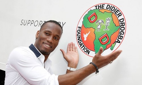 Côte d’Ivoire : Didier Drogba offre de l'espoir aux malades atteints d’insuffisance rénale
