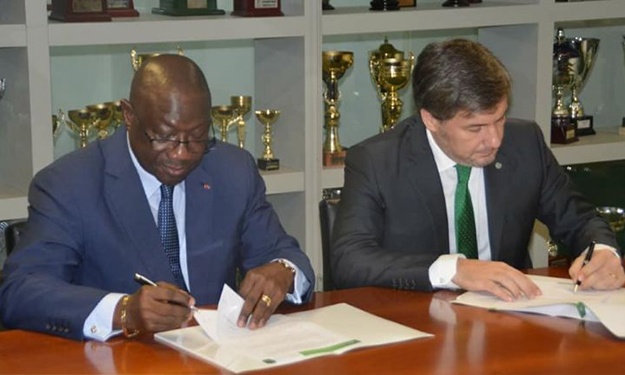 Côte d'Ivoire : Protocole d’accord entre le ministère des sports et le Sporting Club de Portugal