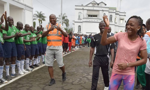 Côte d'Ivoire : Quand la sprinteuse Ta Lou Marie Josée coache des militaires