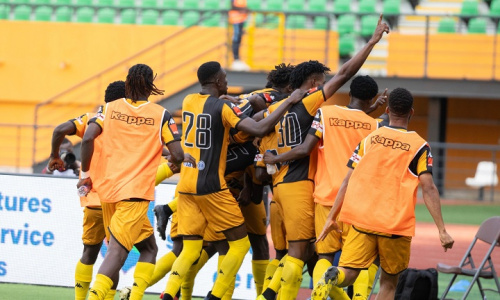 Coupe CAF : l’ASEC Mimosas renverse l’ASC Kozah et se qualifie pour la phase de groupes, fin de parcours pour le Racing Club