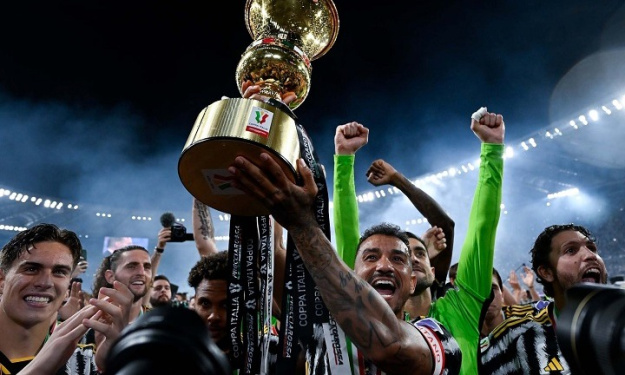 Coupe d’Italie : les joueurs de la Juventus célèbrent leur victoire avec le Coup du Marteau