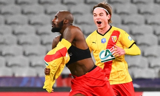 Coupe de France : Lens renverse Lille grâce à un énorme Seko Fofana et file en 8ès