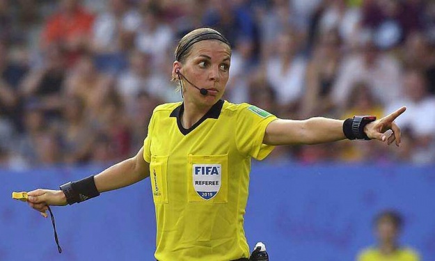 Coupe du Monde féminine 2019 : la française Stéphanie Frappart désignée arbitre de la finale