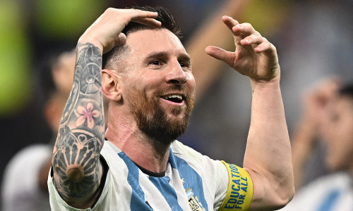 Coupe du Monde : L’Argentine déjoue le piège Australien lors de la 1000è de Messi et rejoint les 1/4