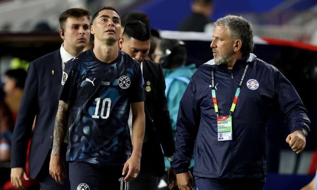 Coupe du monde : Miguel Almiron expulsé pour avoir couvert sa bouche, une première dans l’histoire