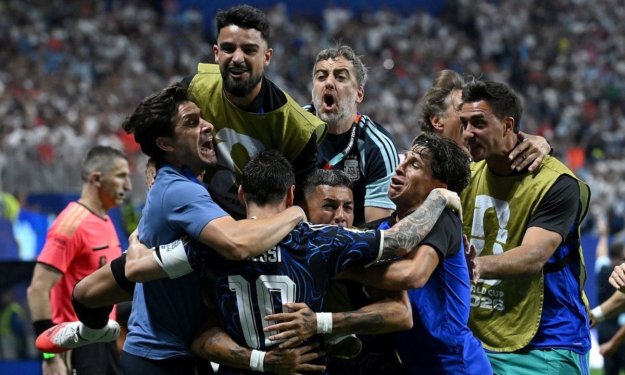 Coupe du Monde : Une Argentine Insubmersible punit l’Angleterre et rejoint l’Espagne en Finale !