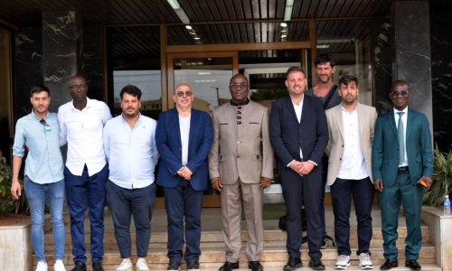 Des dirigeants de clubs Espagnols reçus en audience à la FIF