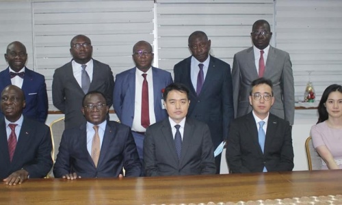 Des membres de la KOICA et de la Fédération Ivoirienne de Taekwondo reçus en audience par le Ministre Danho Paulin