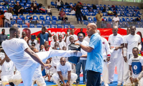 Didier Drogba apporte son soutien à Cissé Cheick