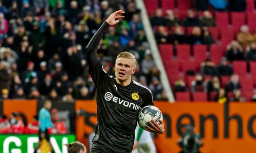 Dortmund : 1er match et 1er triplé pour Haaland qui rejoint Aubameyang