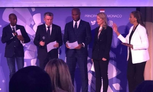 Drogba aux côtés du Prince Albert II de Monaco