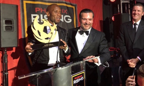 Drogba a été honoré par Phoenix Rising FC avant son dernier match