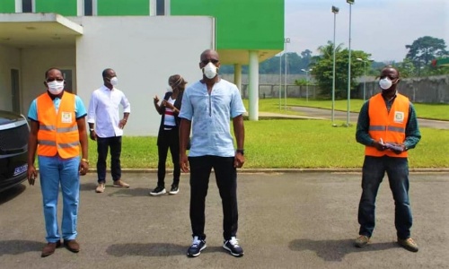 Drogba met son hôpital à la disposition de l’Etat Ivoirien engagé dans la lutte contre le COVID-19
