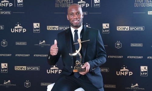 Drogba : ‘‘Recevoir ce trophée d’honneur me touche énormément’’