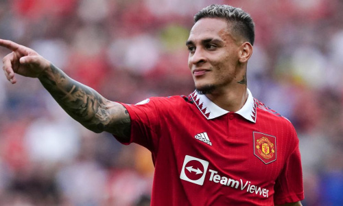 Ecarté pour des accusations de violences conjugales, Antony est de retour avec Manchester United