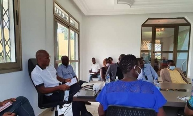 Election FIF : Drogba reçoit les Présidents des clubs de football Féminin