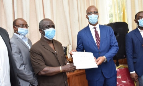 Election FIF : Voici la seule condition pour que Drogba soit candidat selon Sam Etiassé