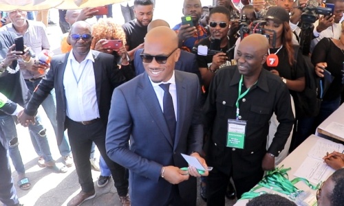 Elections FIF : Les premiers mots de Drogba à son arrivée à la Fondation de la Paix de Yamoussoukro