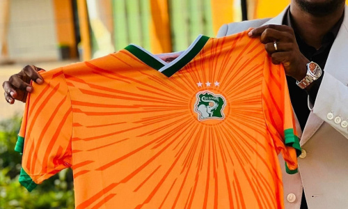 Eléphants : La FIF présente le maillot ‘‘Collector’’ des supporters avec les 3 Étoiles