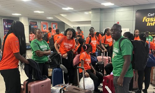 Elim. Afrobasket U16 (filles et garçons) : les images de l’arrivée des Eléphanteaux au Liberia