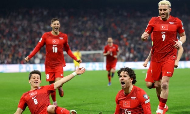 Elim. Mondial 2026 : la Turquie écarte la Roumanie et se qualifie en finale des barrages