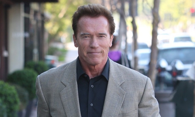 ESP - Schwarzenegger fan de Ronaldo