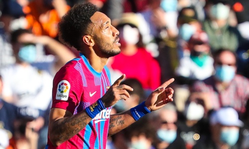 Espagne : Pierre-Emerick Aubameyang inscrit ses 1ers buts avec le Barça