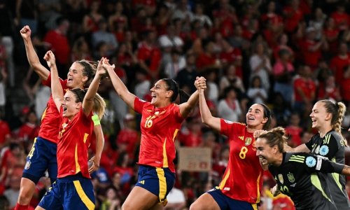 Euro Féminin : l’Espagne se défait du pays hôte et file en demies