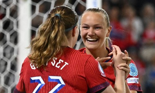 Euro Féminin : la Norvège réalise un sans-faute, la Suisse arrache le nul face à la Finlande et file en quarts