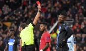 Europa League : Simon Deli écope d'un rouge pour avoir réalisé un beau geste de… ‘‘gardien’’ (vidéo)