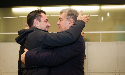 FC Barcelone : Xavi va continuer sur le banc