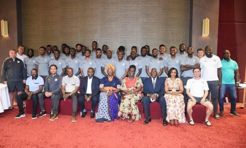 FIF : Le Comité de Normalisation et Magic System chez les Éléphants avant leur départ pour Niamey