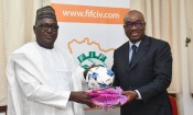 FIF : le Président Yacine Idriss Diallo réceptionne un don de la Fédération Malienne de Football