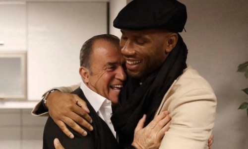 Galatasaray : Drogba adresse ses prières à son ancien entraîneur qui lutte contre le COVID-19