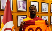 Galatasaray présente officiellement Serge Aurier