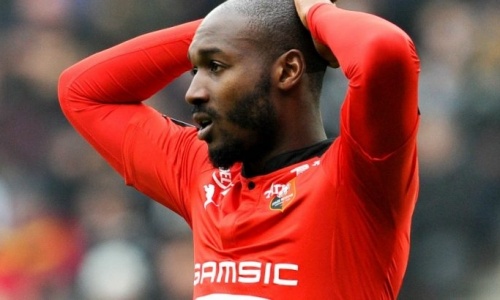 Giovanni Sio victime d’actes de vandalisme, son club condamne.