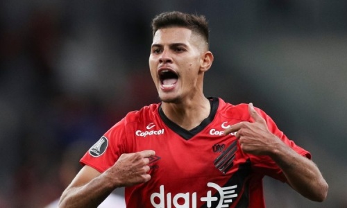 Guimaraes rejoint officiellement l’Olympique Lyonnais