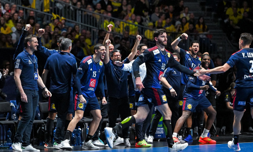 Handball : la France s’offre la Suède en demies et défiera le Danemark en finale du Championnat du monde