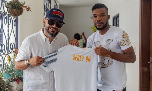 Hassan Hayek déclare sa flamme à Serey Dié