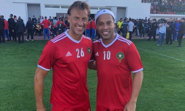 Hervé Renard et Ronaldinho présents au Maroc pour la célébration de la Fête de la Marche Verte