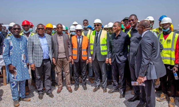 Infrastructures : Le Premier Ministre sur le chantier du stade de Korhogo