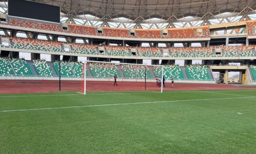 Infrastructures : Les images de la pelouse hybride du stade Ebimpé